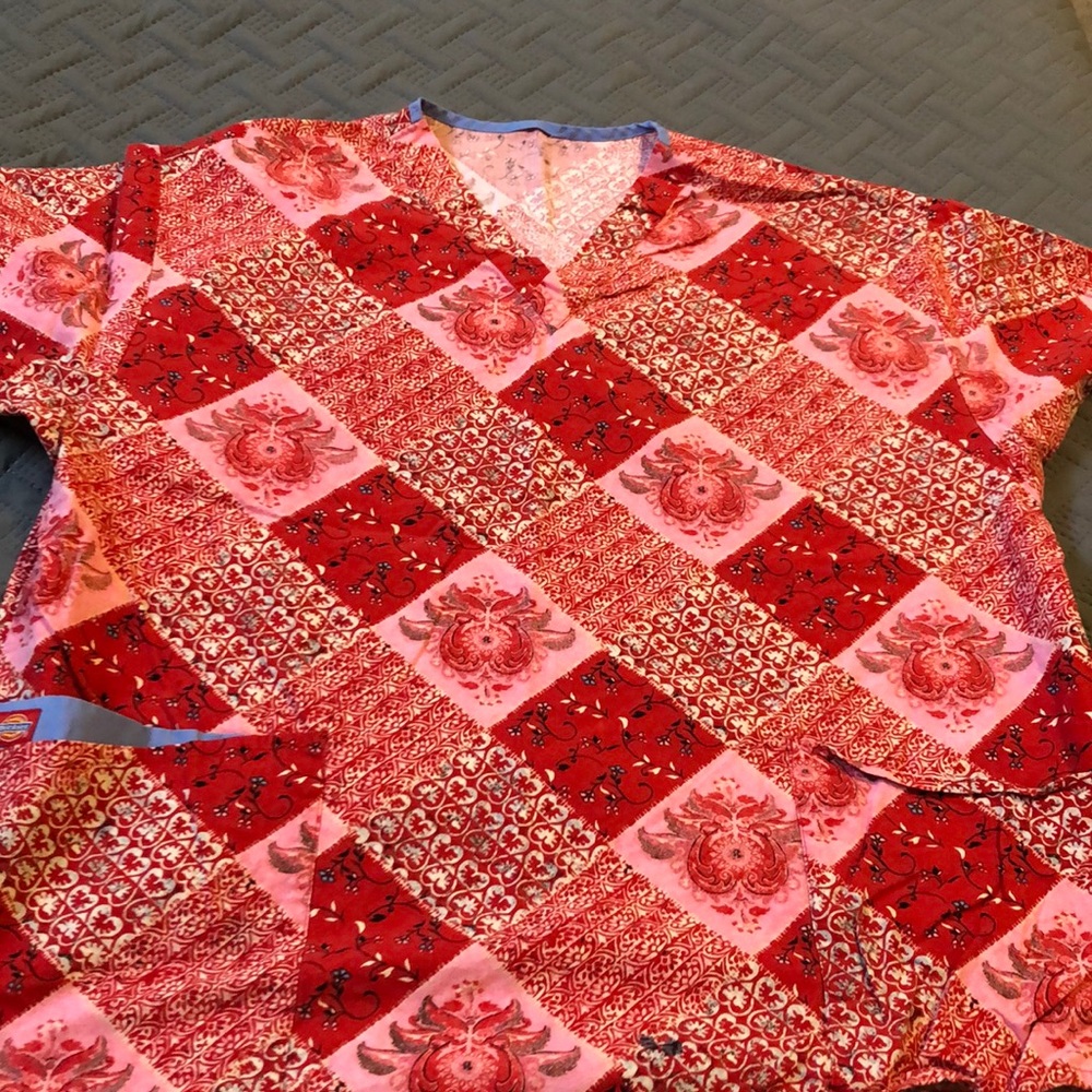 XL Scrub Top